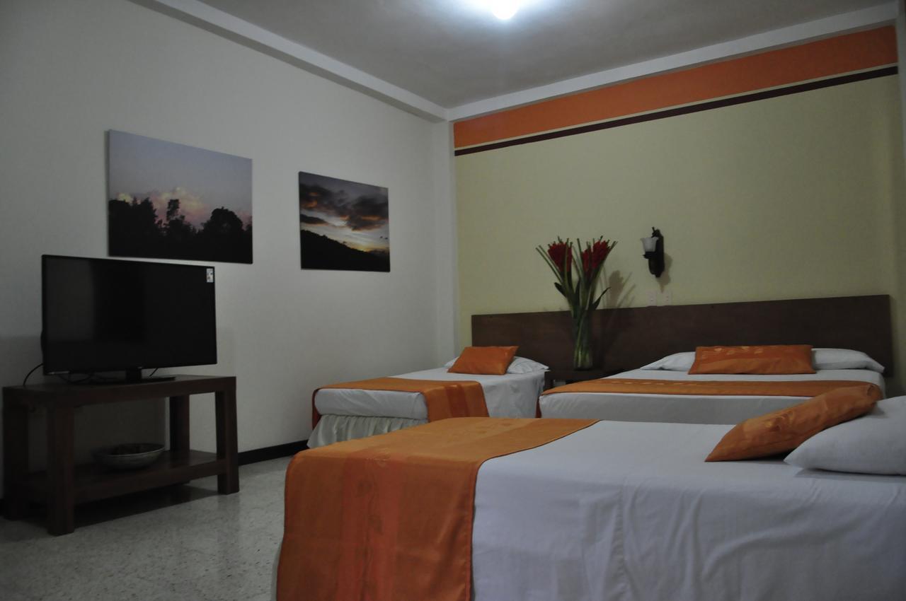 Hotel Valdivia Plaza Jardin Exterior photo