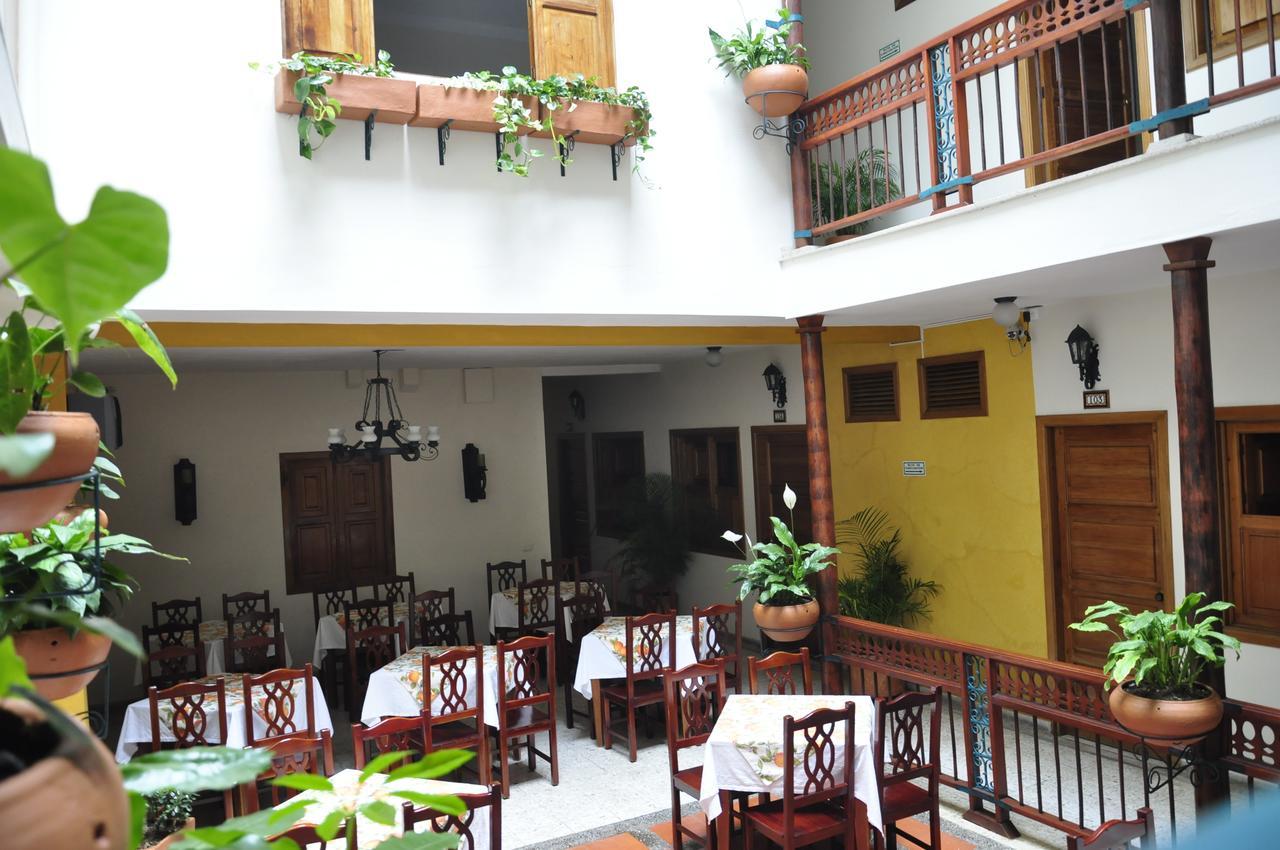 Hotel Valdivia Plaza Jardin Exterior photo