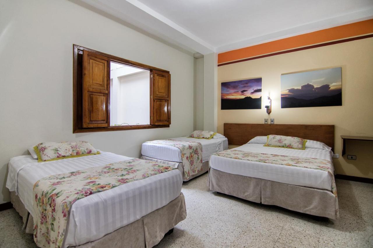 Hotel Valdivia Plaza Jardin Exterior photo