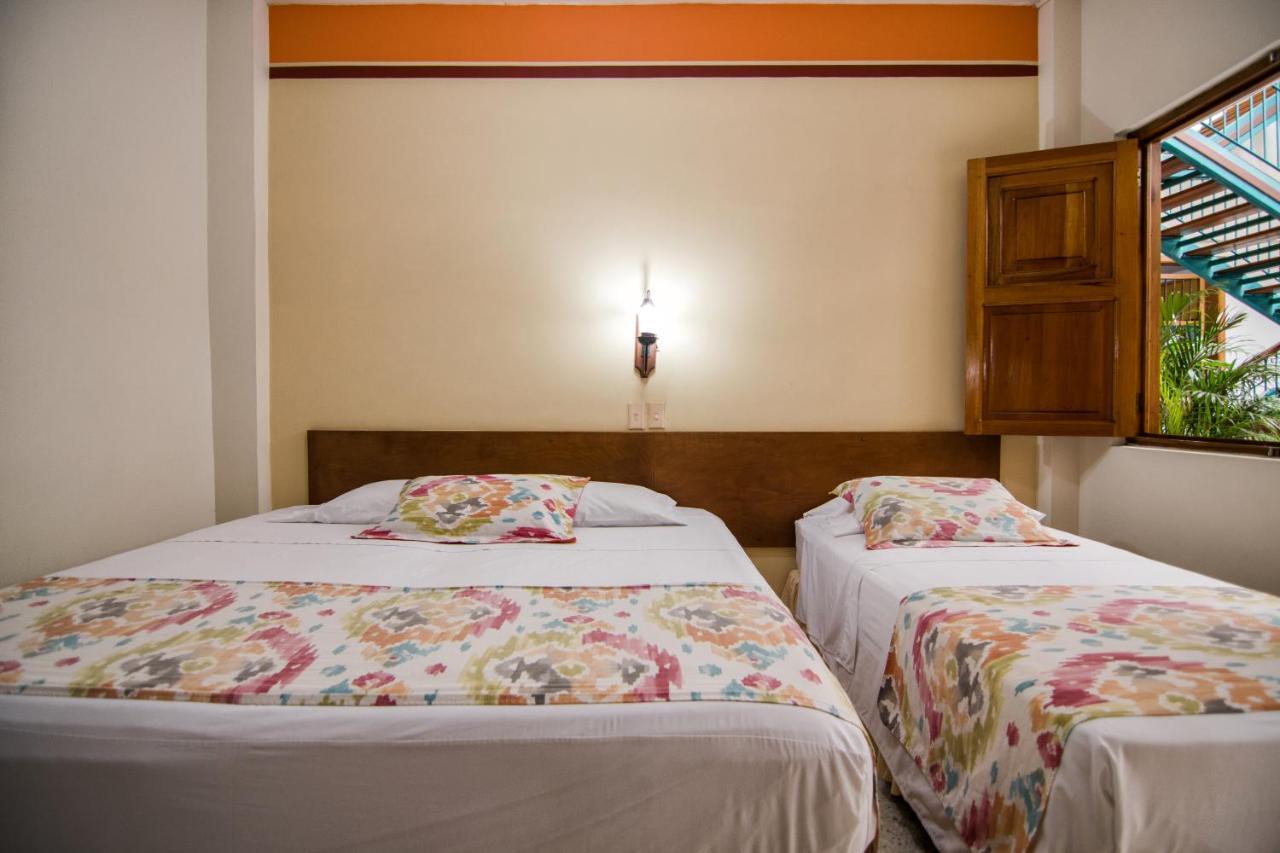Hotel Valdivia Plaza Jardin Exterior photo